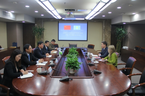 Chairman Yin Jianqing met with the delegation of the KICA
